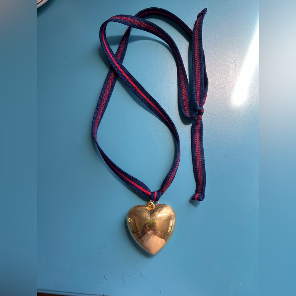 Puffy heart pendant ribbon necklace!